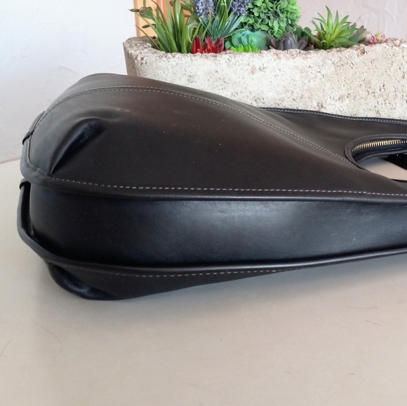 Coach: The Coach Originals Large, Ergo Shoulder Bag 33, Black - Picture 12 of 16